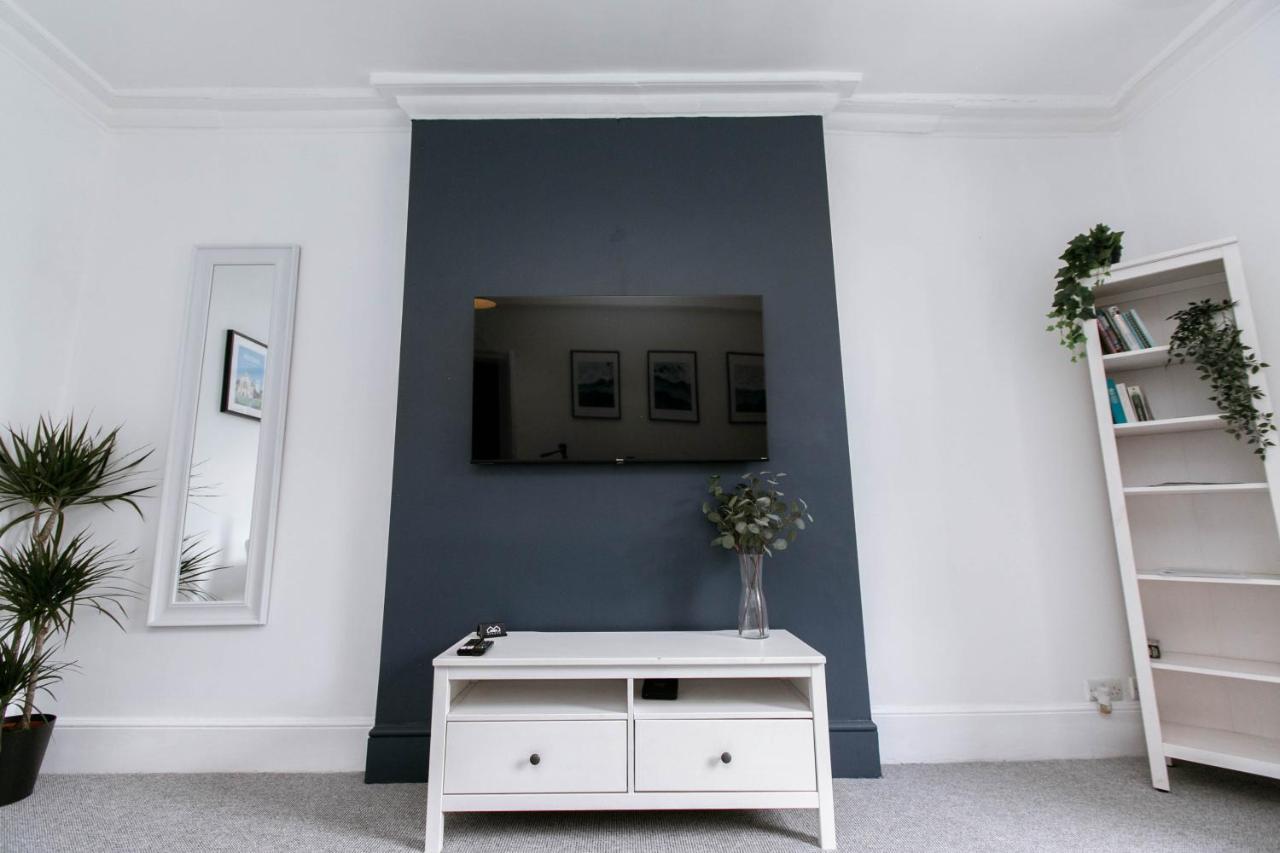 Spacious Apartment, Free Parking, Central Location Near To Uni, Hospital, Town Exeter Exteriör bild