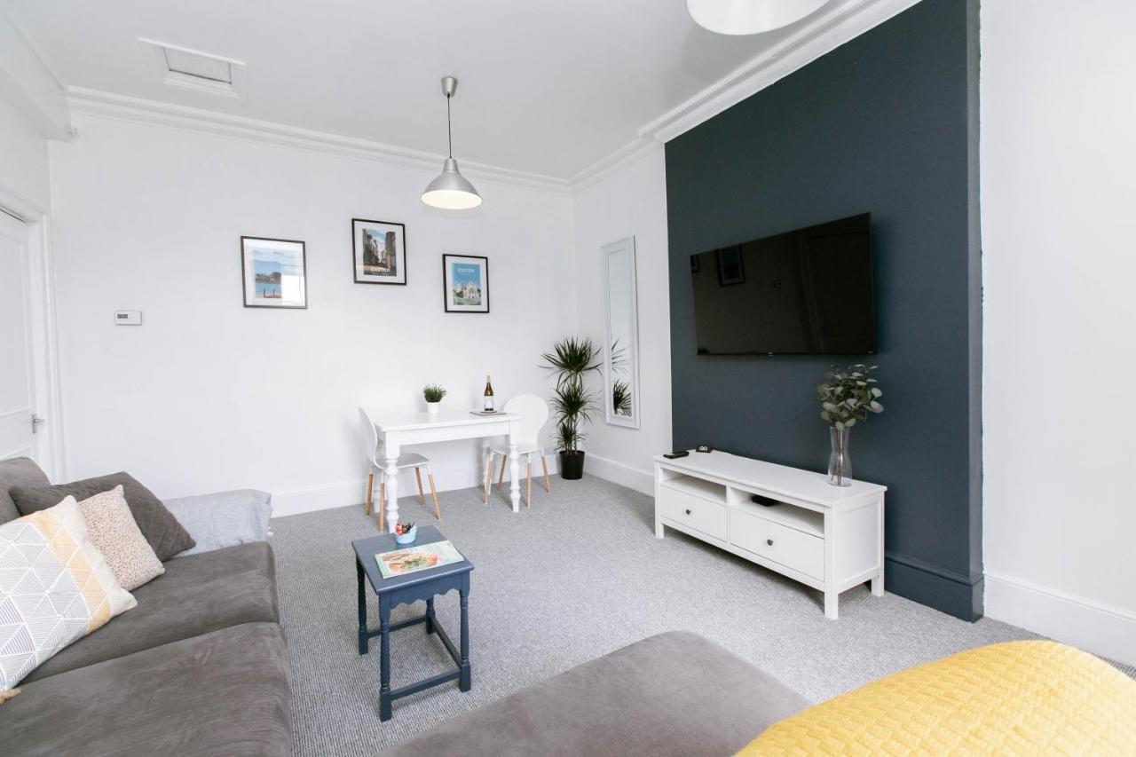 Spacious Apartment, Free Parking, Central Location Near To Uni, Hospital, Town Exeter Exteriör bild
